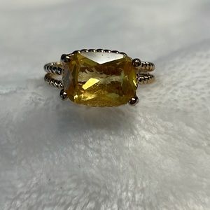 Double strand rope ring with yellow stone